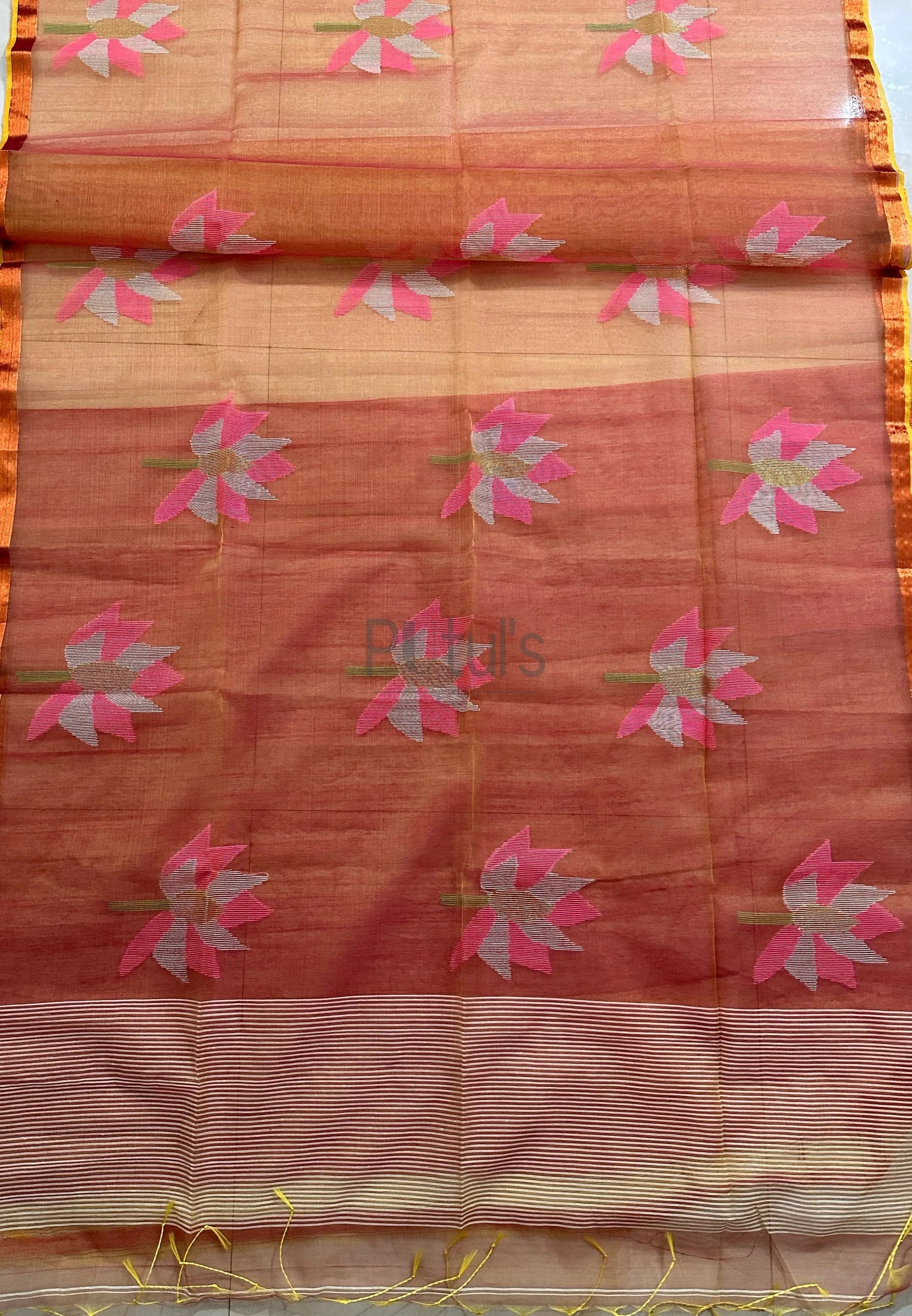 Peach 🍑 coloured dual tone hand weaving muslin jamdani saree Putul's Fashion