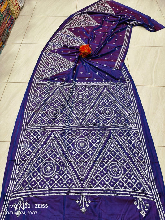 Gujrati kantha stitch work on blended Bangalore silk in dual tone