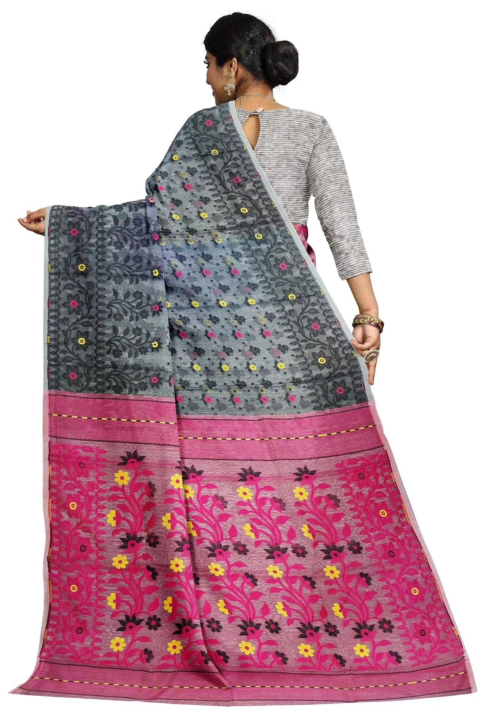 Bengal patli pallu dhakai jamdani Putul's fashion