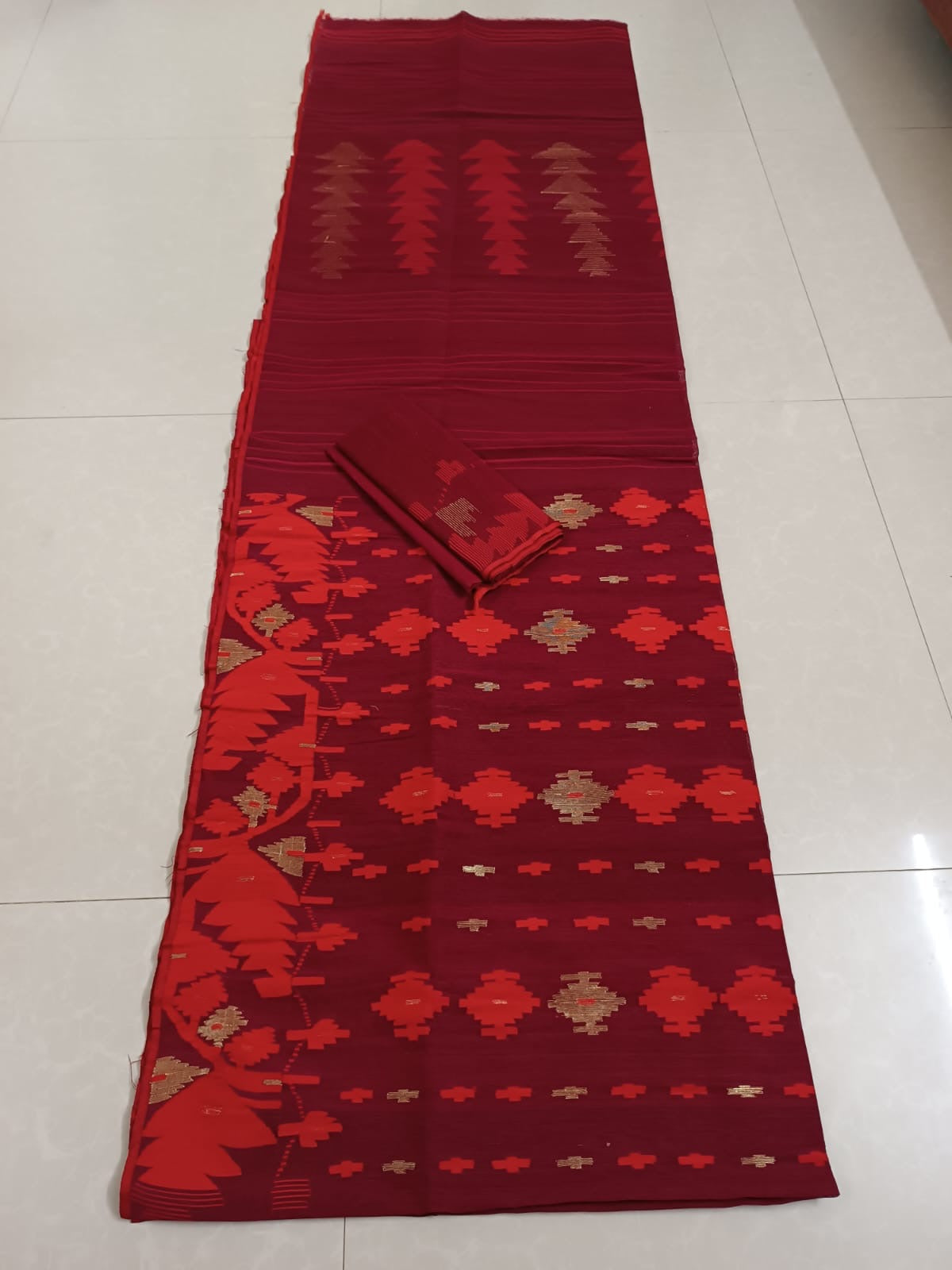 Blood red coloured Half silk jamdani from Bangladesh - Bangladesh jamdani