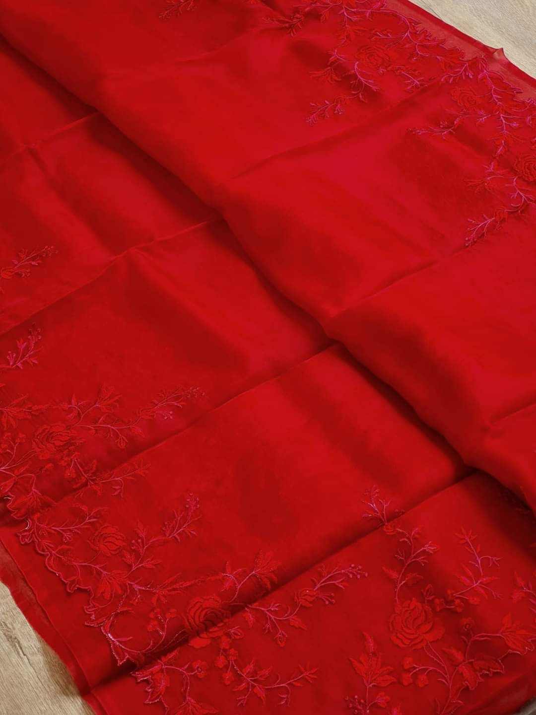 Organza saree with embroidery work - Red - organza