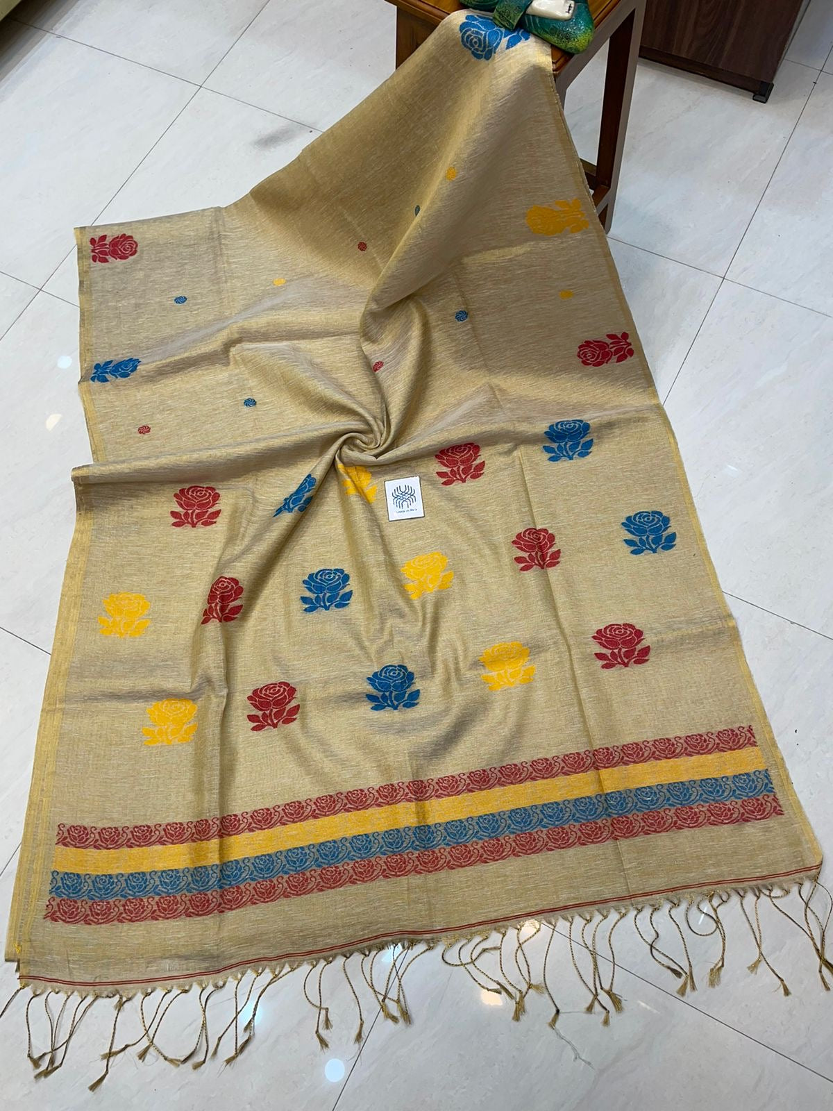 Elegant Linen Jamdani Sarees for Traditional Wear at Putul's Fashion