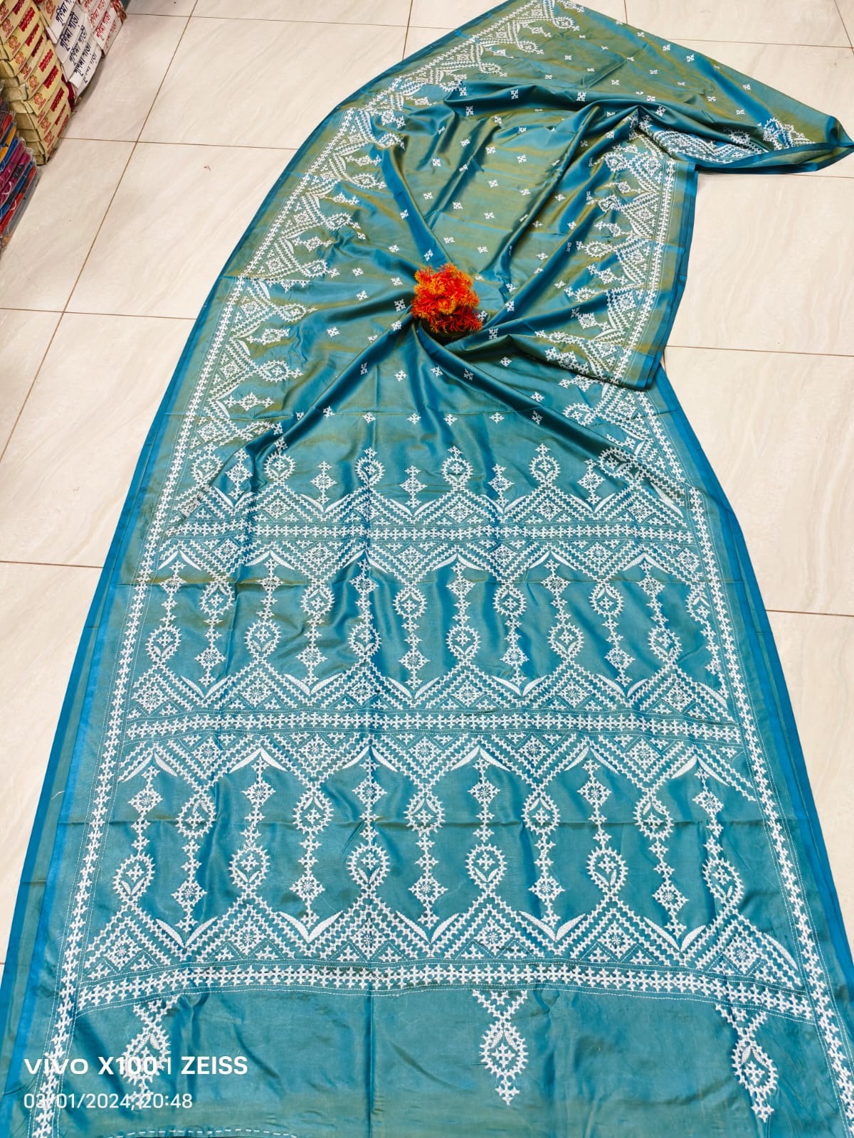 Gujrati stitch on blended Bangalore silk in dual tone shade