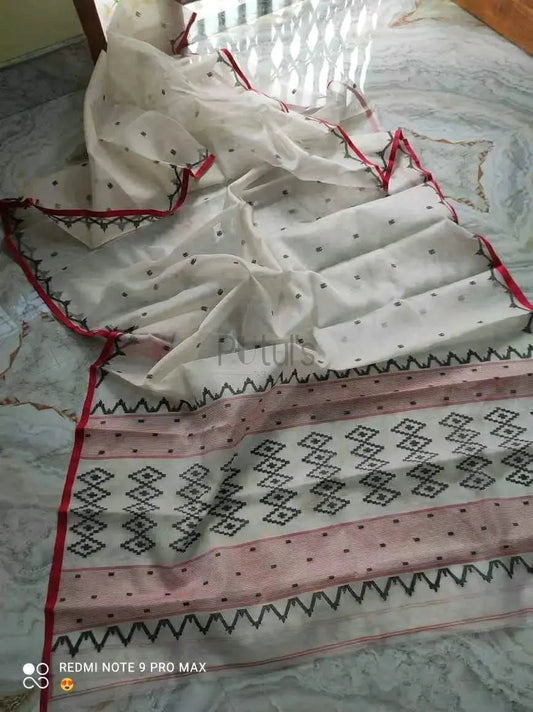 Muslin jamdani saree of Bengal Putul's Fashion