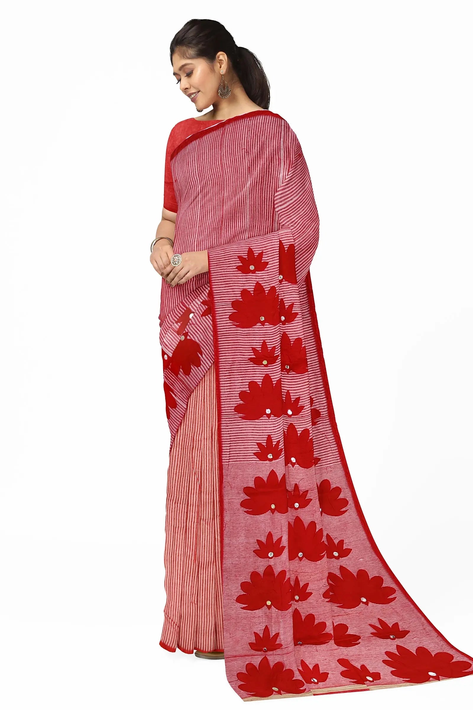 Applique saree on noyel fabric red Putul's fashion