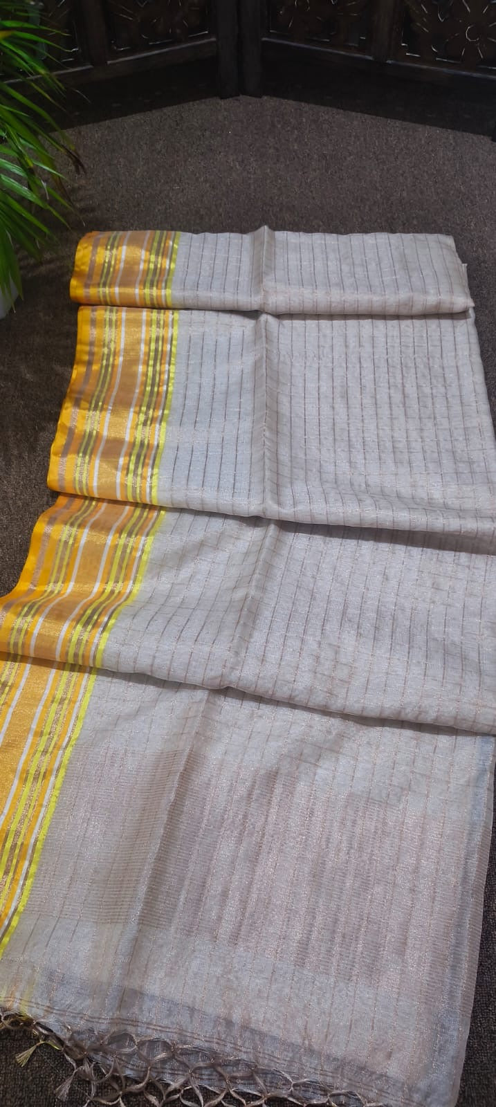 Gachi tussar jamdani checks saree with zari work
