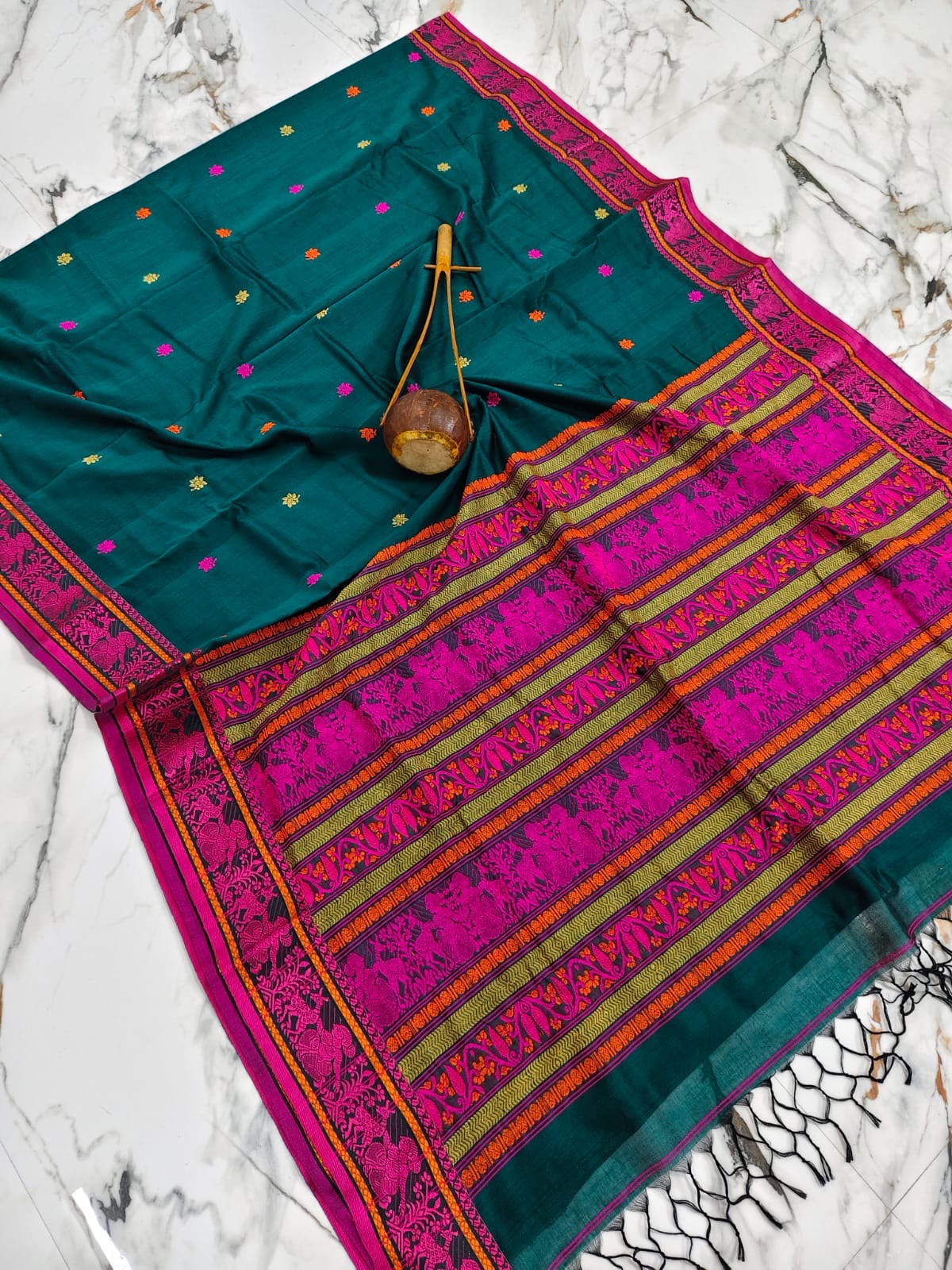 Cotton Baluchori Saree with Intricate Patterns for Elegant Style