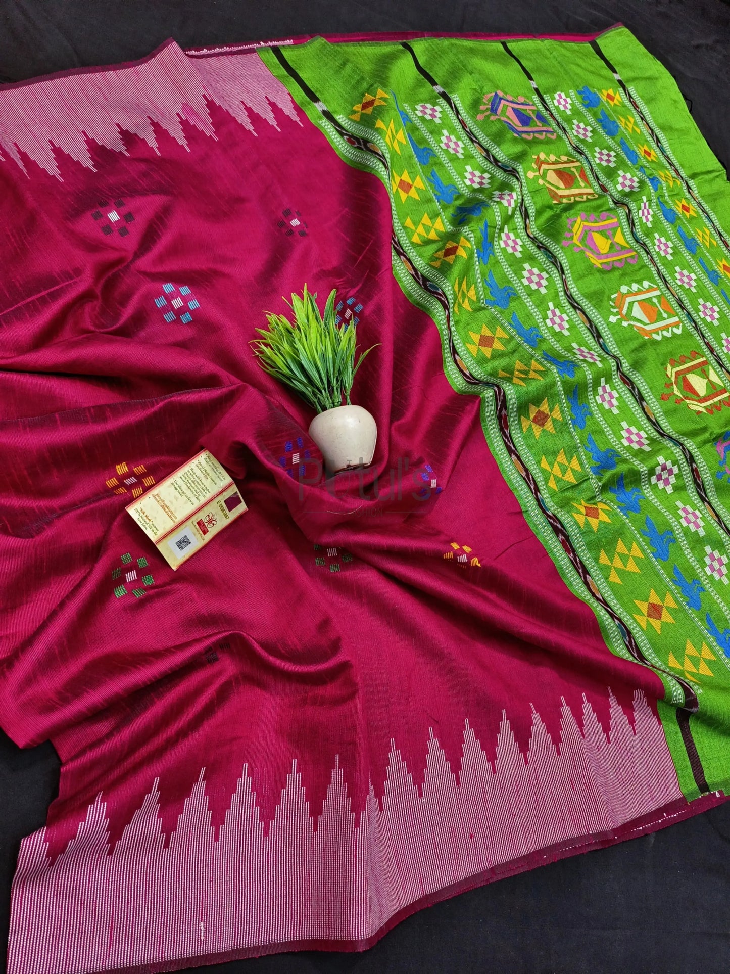 Dolabedi pallu raw silk saree silk mark certified Putul's Fashion
