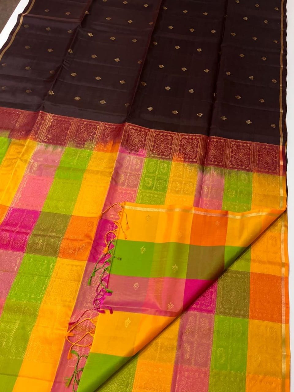 Soft silk Handwoven handloom silk marked saree