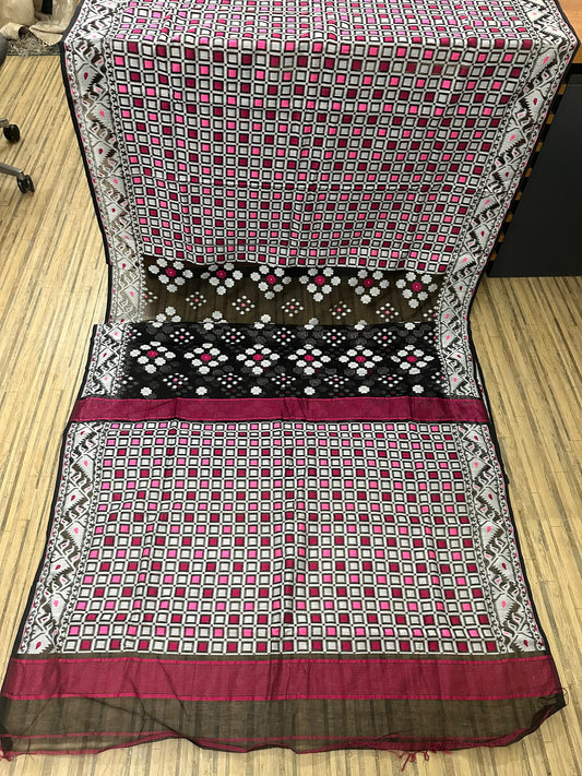 Box motif soft Dhakai jamdani saree