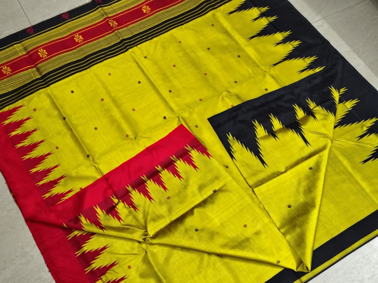 Ganjam Bomkai double ikkat handloom saree// A classic saga of tribal silk