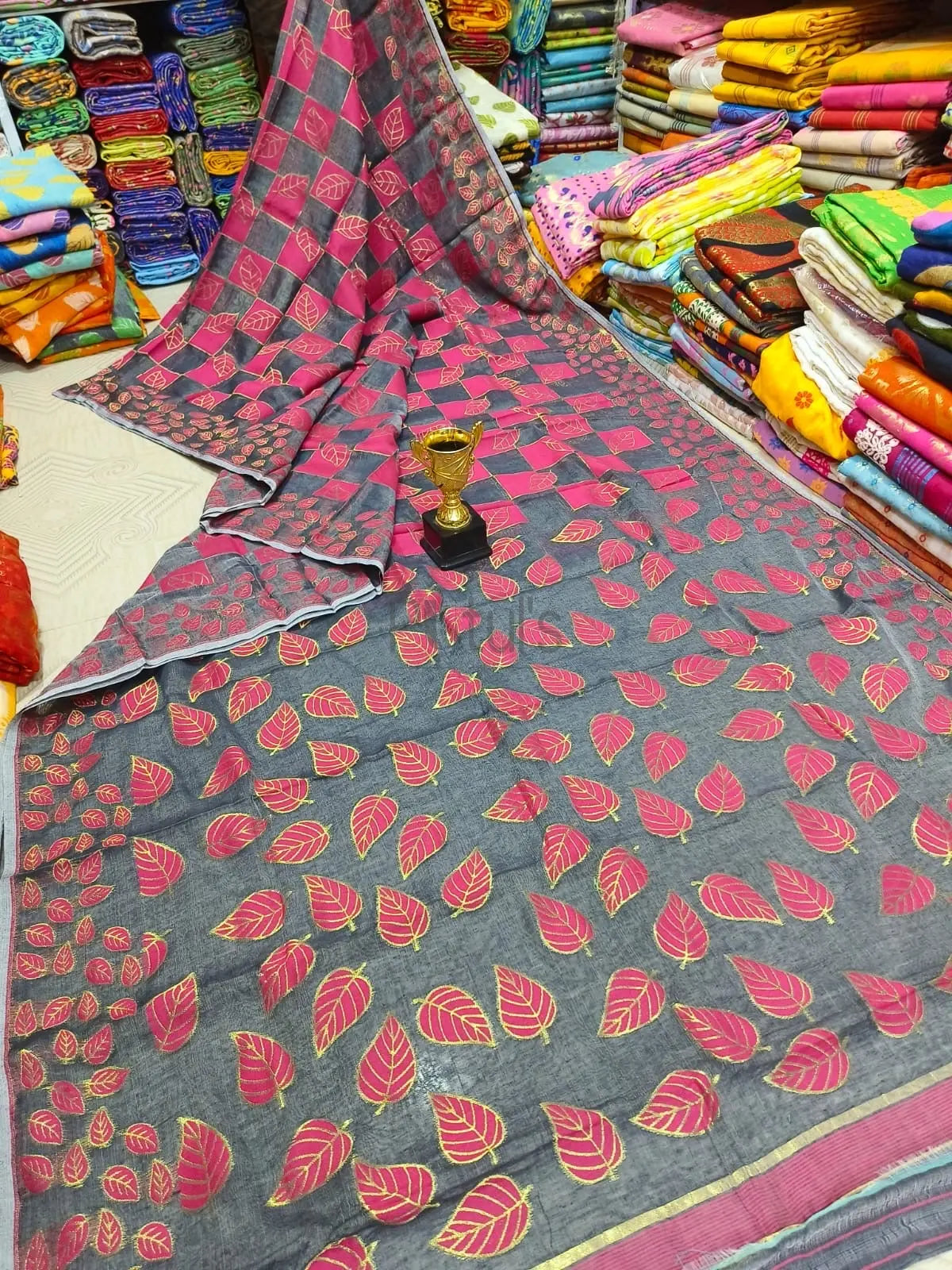 Leaf motif Bengal dhakai jamdani saree Putul's Fashion
