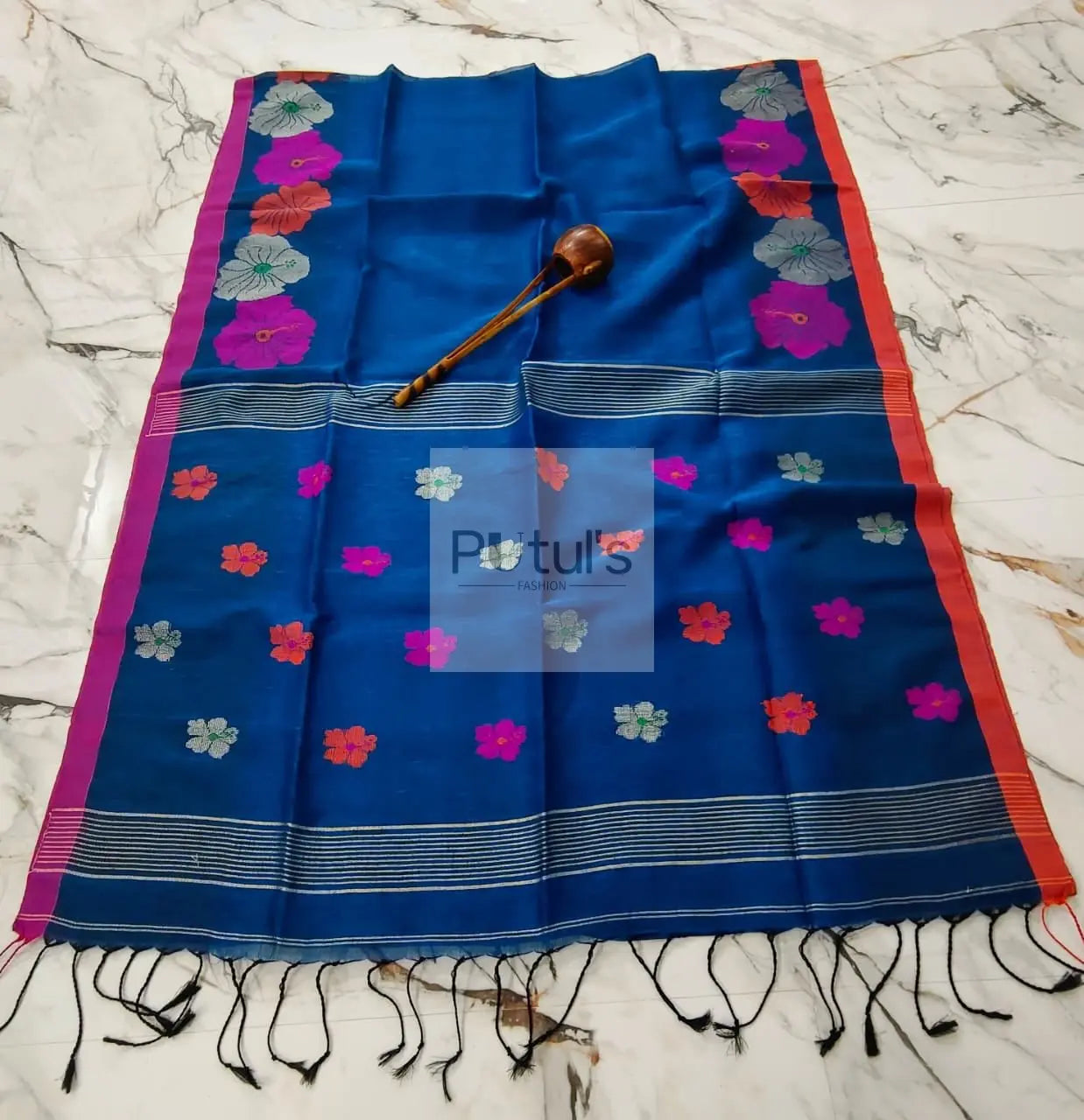 Linen Jamdani saree hibiscus motif Putul's Fashion