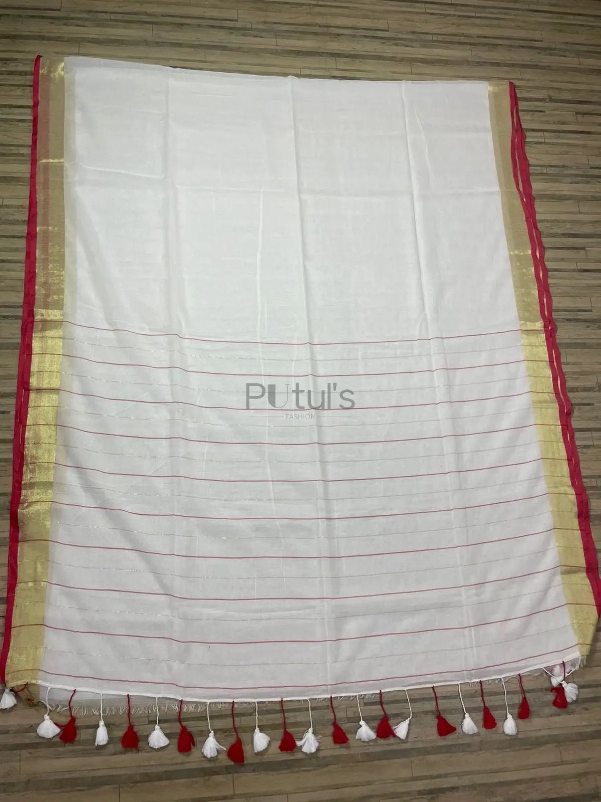 Mul cotton white saree for Vijaya Dussami Putul's Fashion