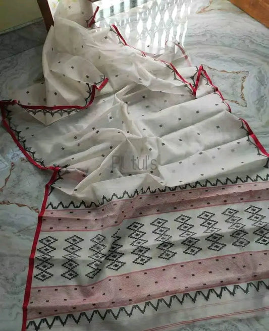 Muslin Jamdani from the loom of Bengal Putul's Fashion