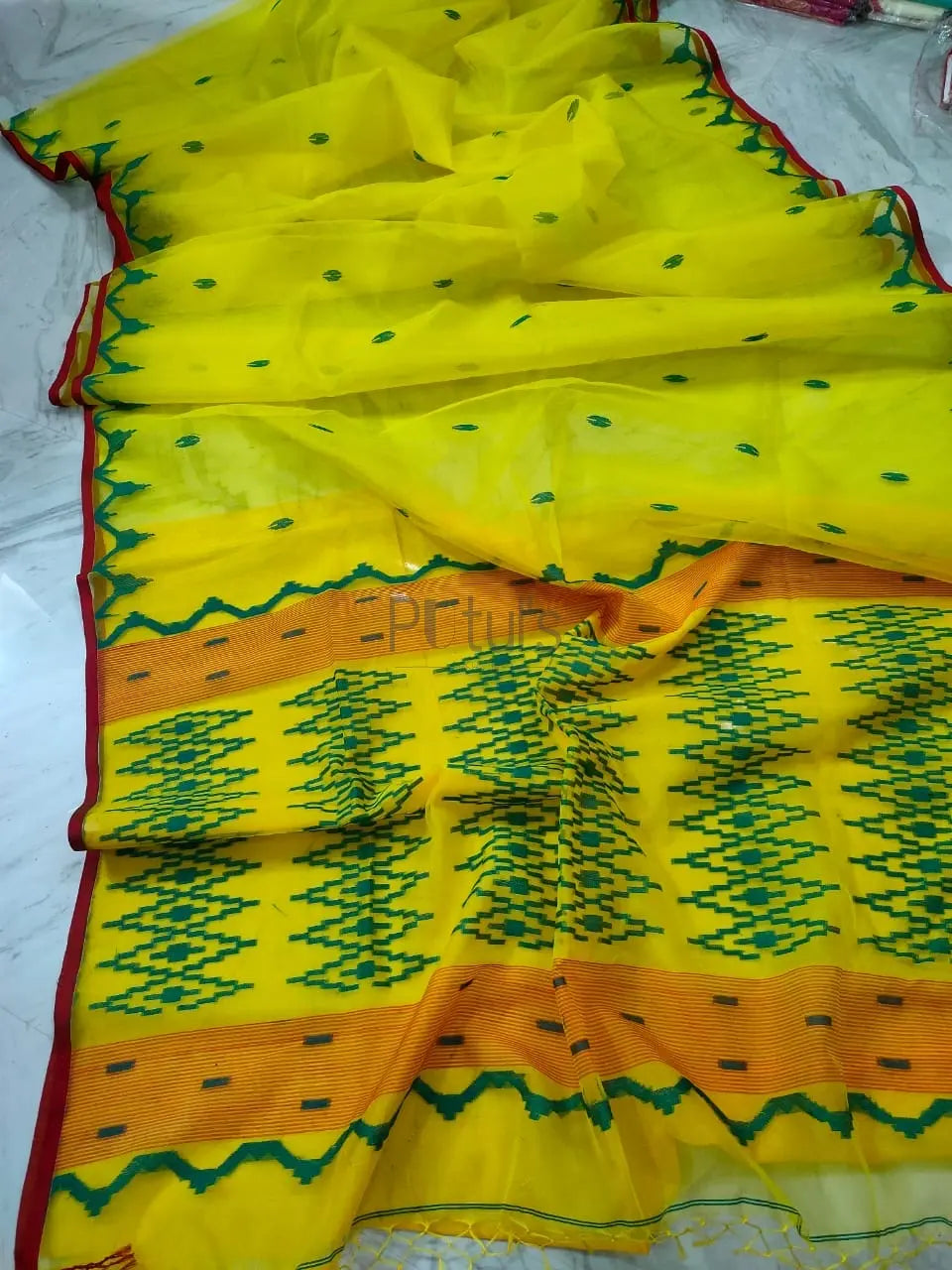 Muslin jamdani saree of Bengal Putul's Fashion