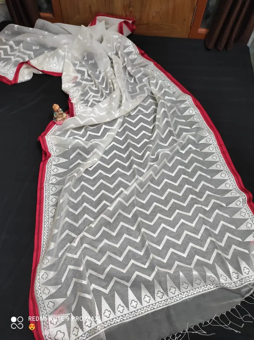 Parsi embroidery muslin saree of Bengal Putul's Fashion