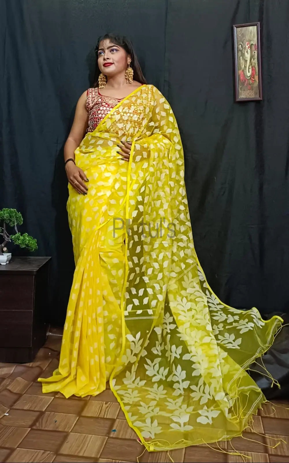 Resham saree Putul's Fashion