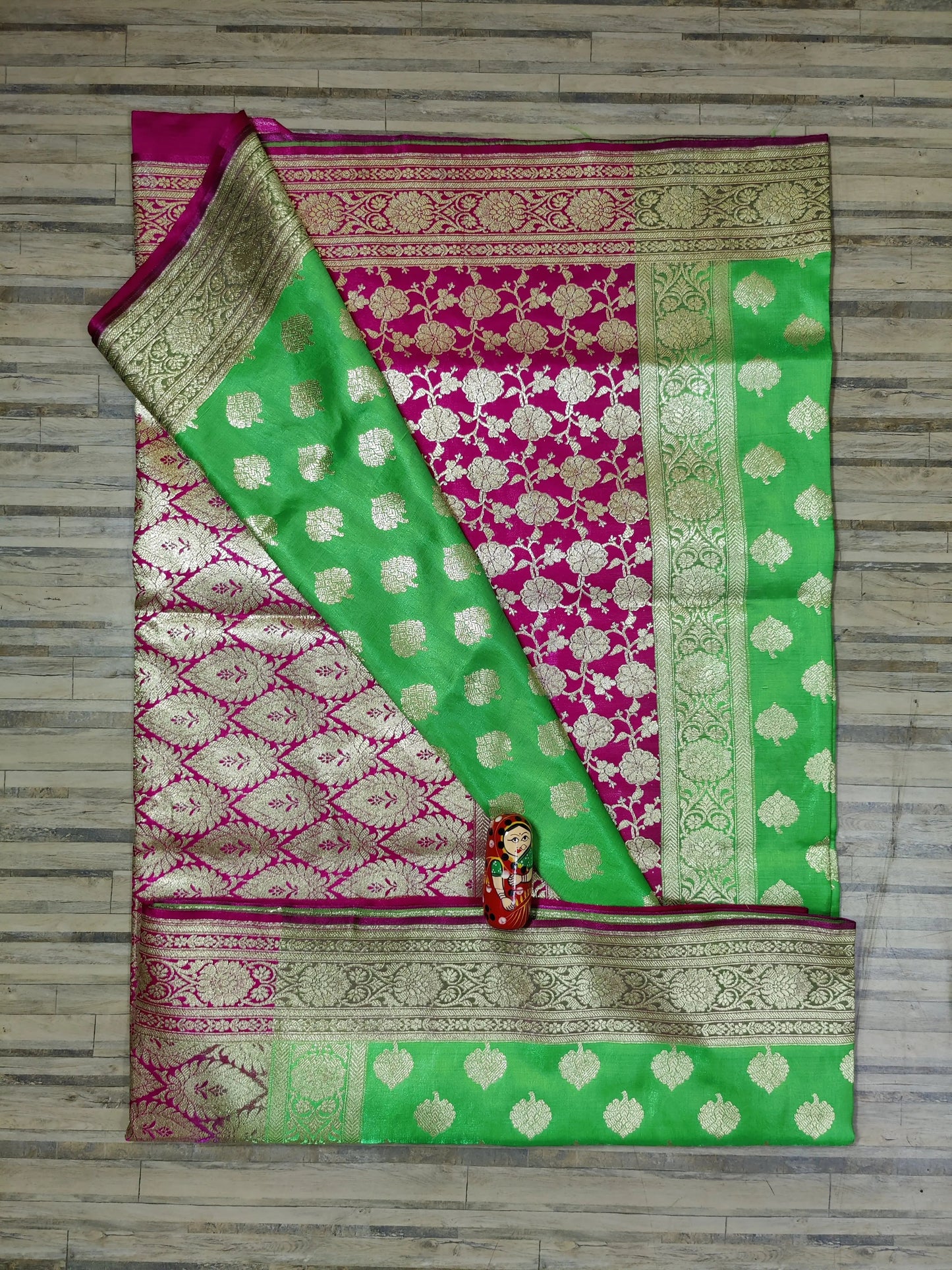 katan banarasi silk-parrot green rani Putul's fashion