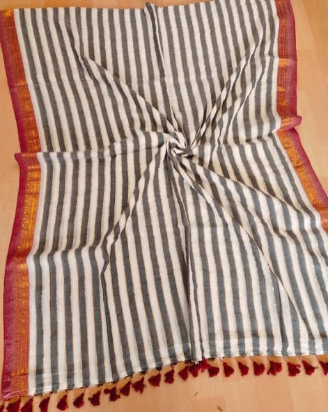 Zari border 120 count Mul cotton saree without blouse