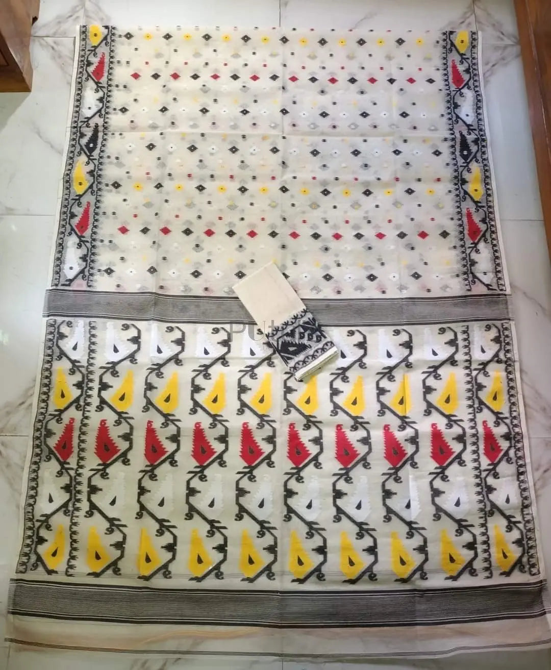Bengal Dhakai Jamdani saree with blouse piece.. Semi polished dhakai Putul's Fashion