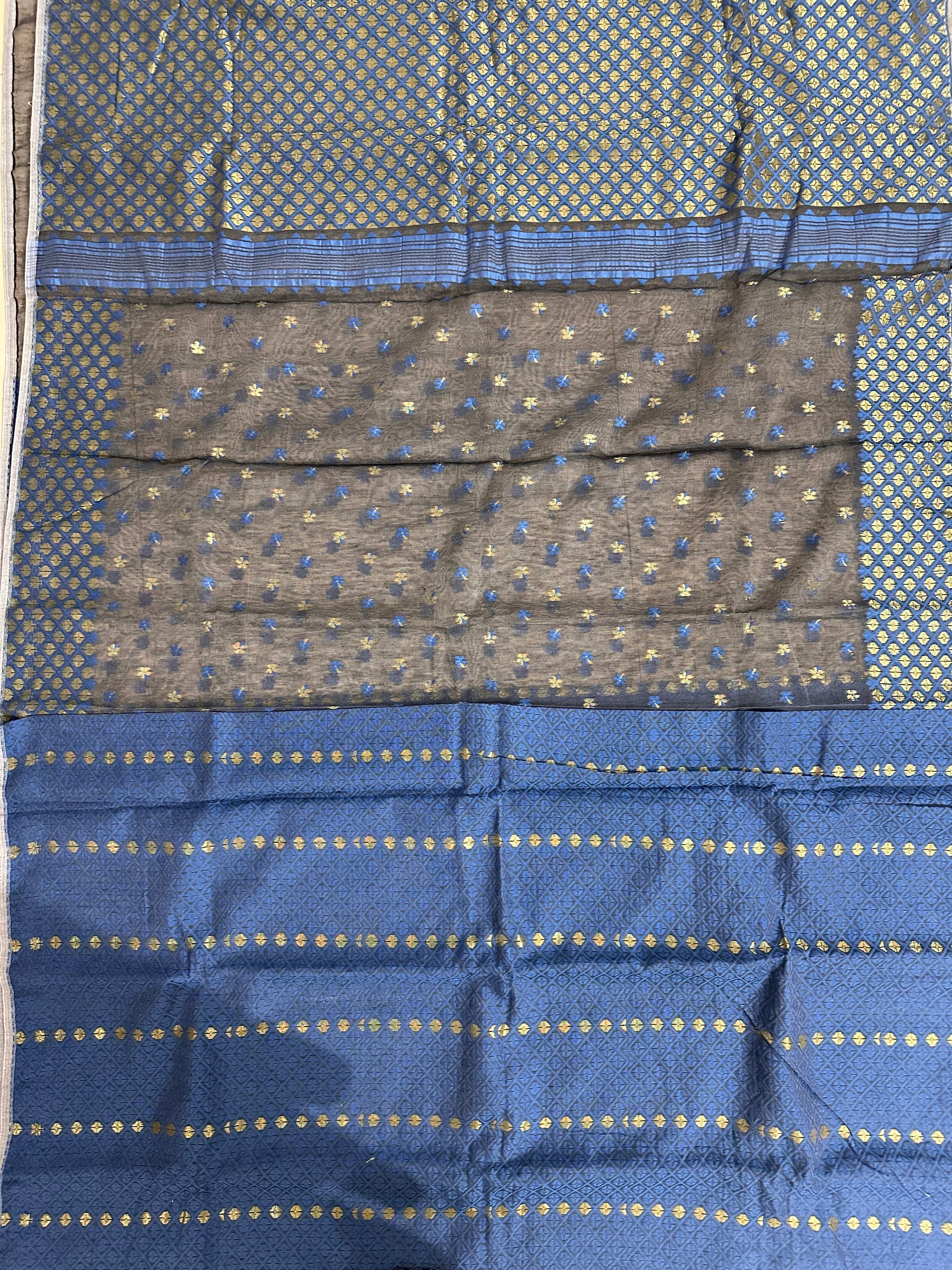 Bengal Soft Dhakai Jamdani Half Half Saree - Putul's Fashion