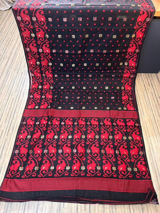 Black red combination bengal soft dhakai jamdani saree - jamdani saree