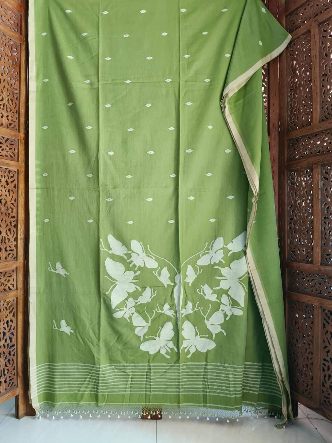 Butterfly motif cotton Jamdani of Bengal - Green - Cotton jamdani