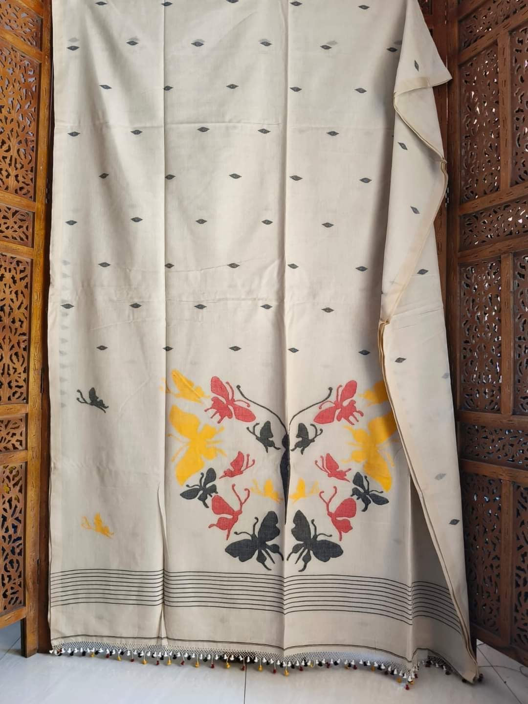 Butterfly motif cotton Jamdani of Bengal - White - Cotton jamdani