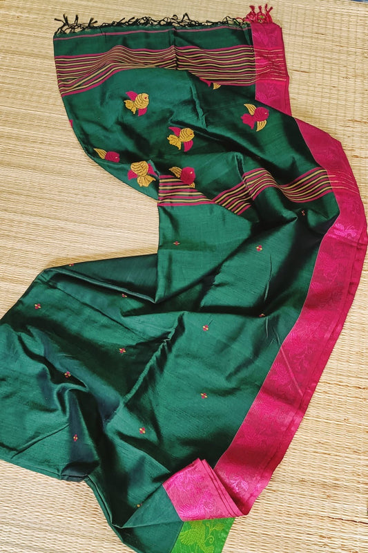 Cotton bi cotton jamdani saree from Putul’s fashion - Bottle green - Cotton jamdani
