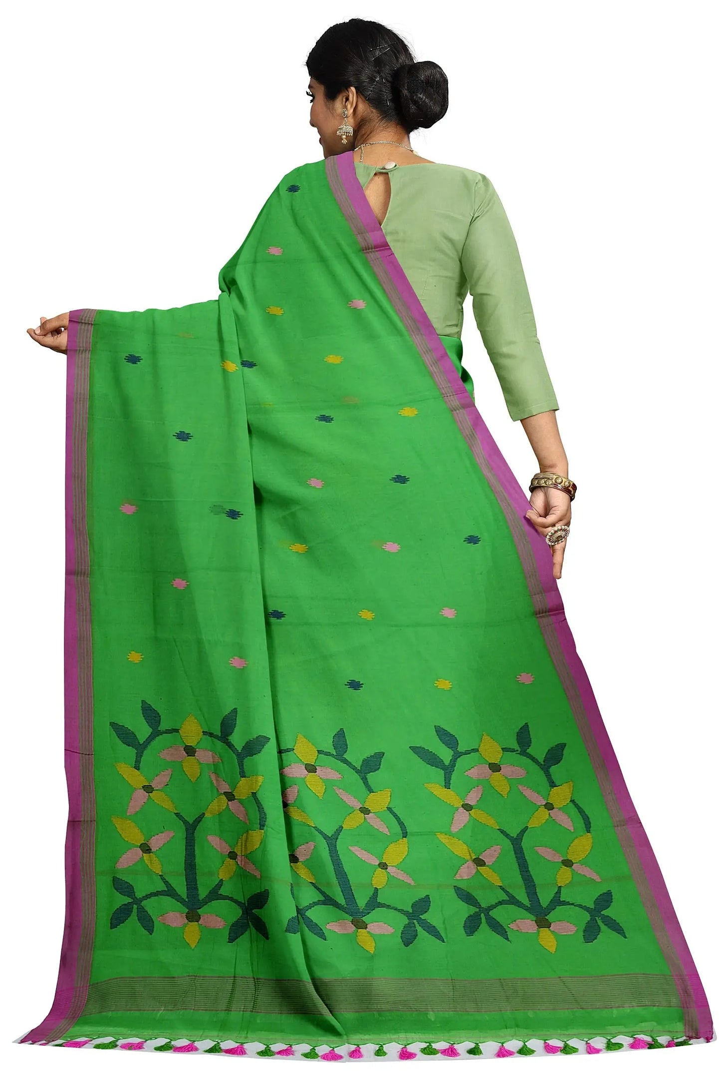 cotton jamdani saree of Bengal Putul's fashion