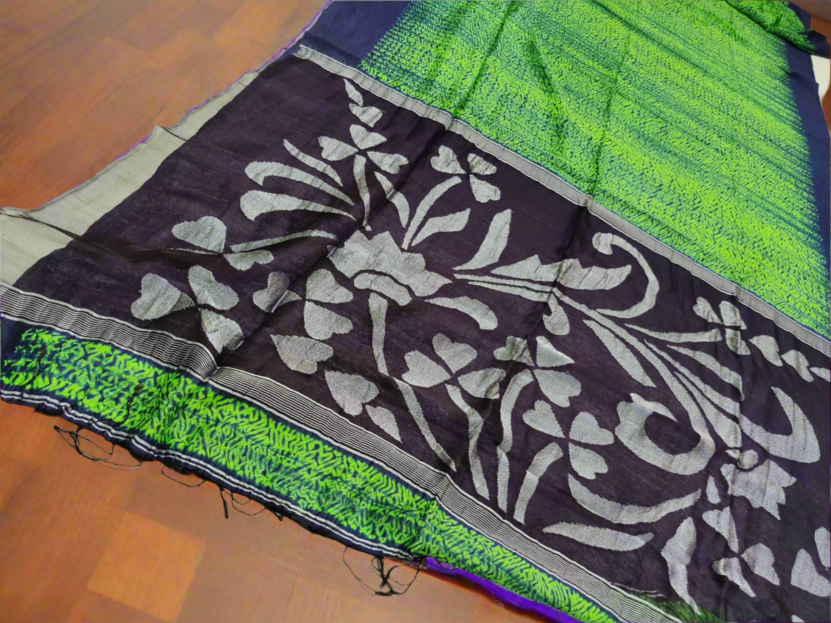 Green coloured shibori motka silk saree - motka silk