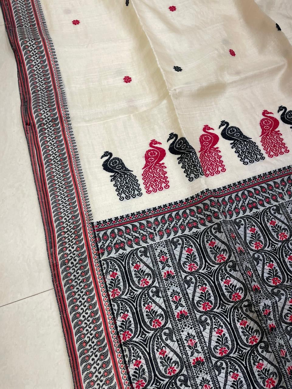 Hand weaving on Gachi tussar silk mark certified - Cream