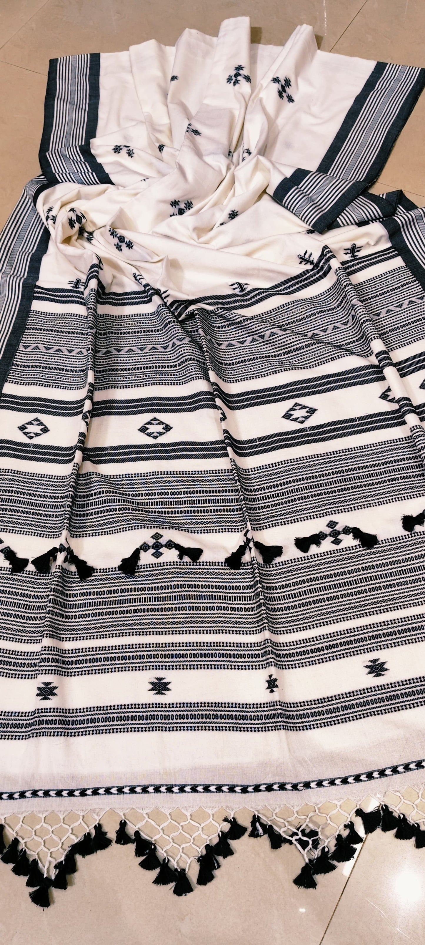 Khadi cotton bhujodi weaving saree New launch in Puja - White - Khadi cotton saree