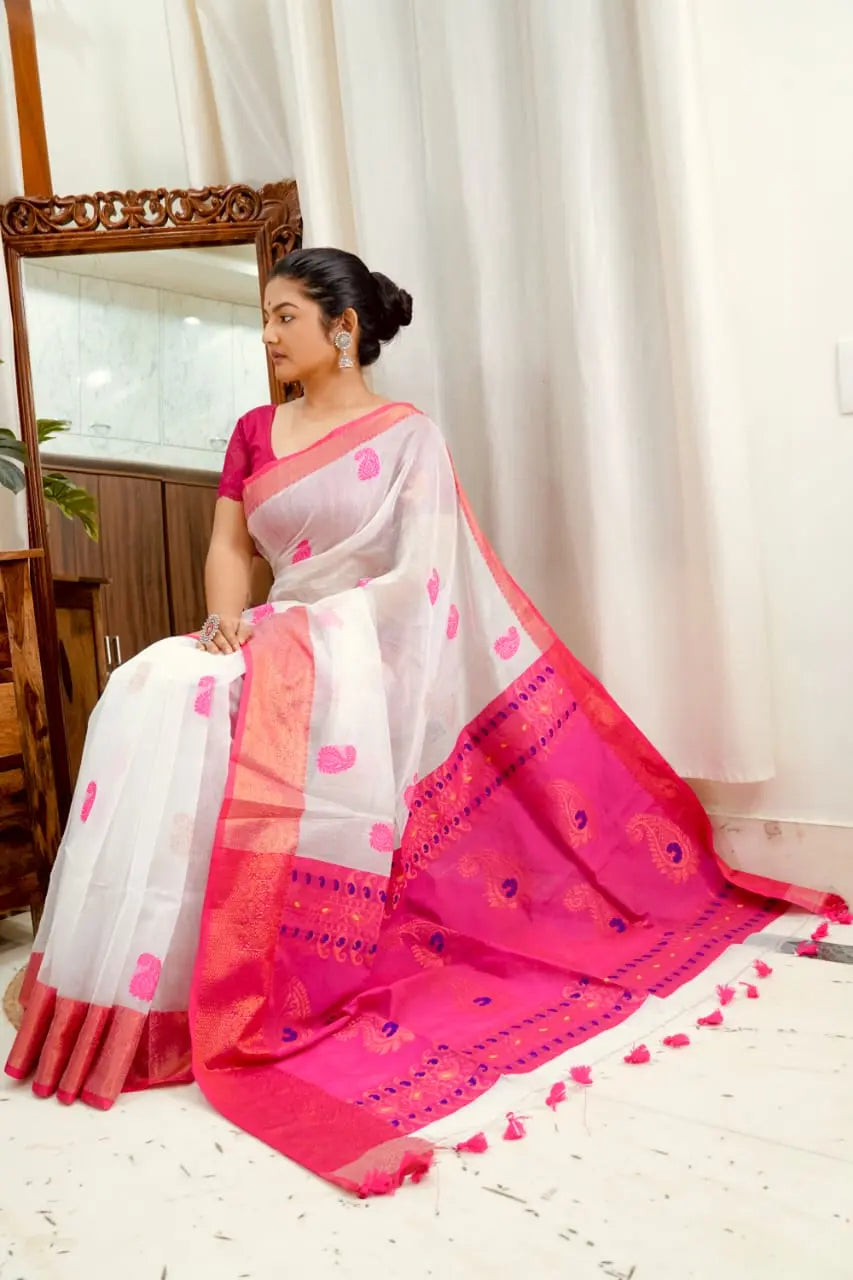 muslin jamdani saree mango motif weaving Putul's fashion