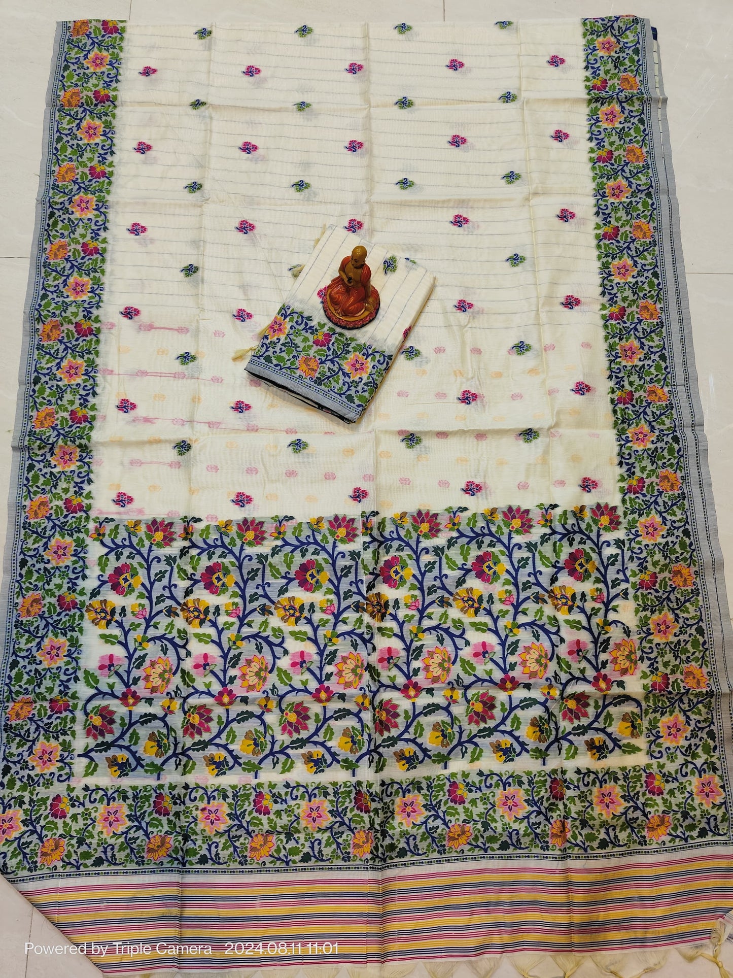 Puja Special cotton jamdani saree - White - Cotton jamdani