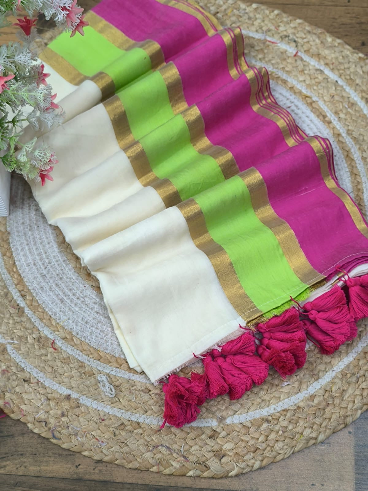 Putul’s Fashion Mul cotton Saree in Mul Cotton with Pink and Green Border No blouse - Mul cotton