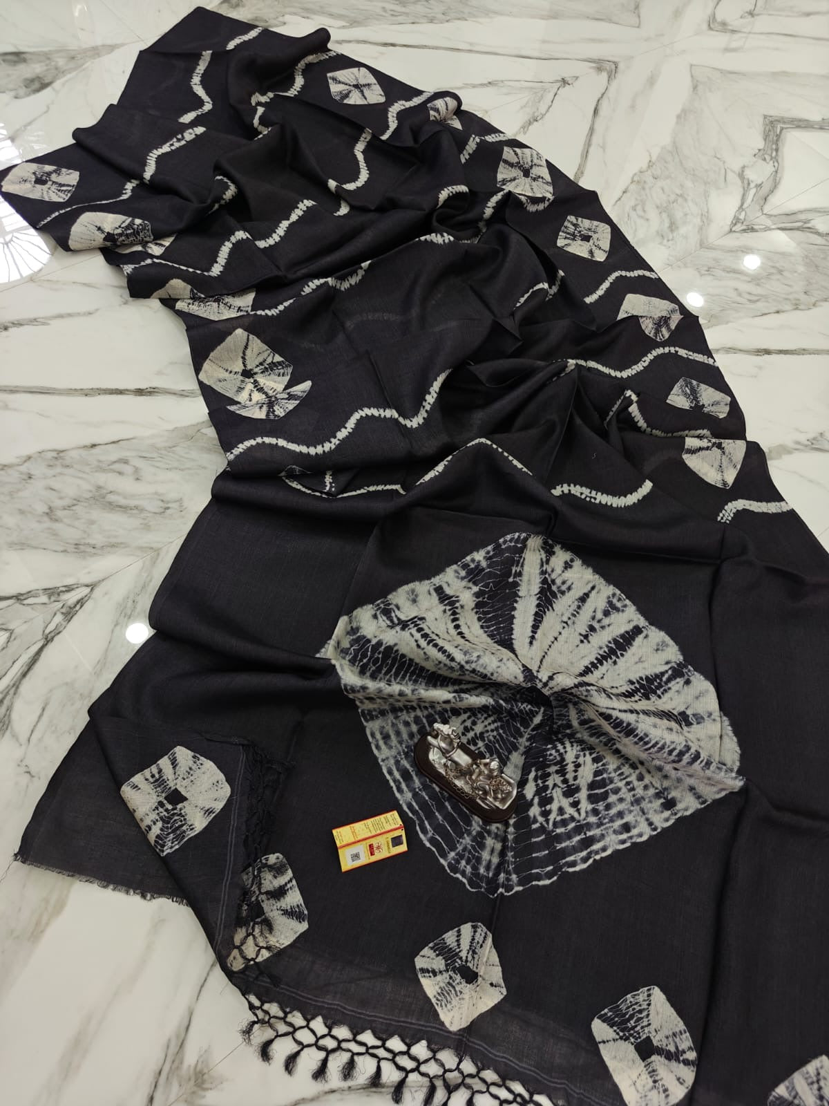 Putul’s Fashion Silk Mark Certified Shibori Motif Desi Scarves - Black - Tussar saree