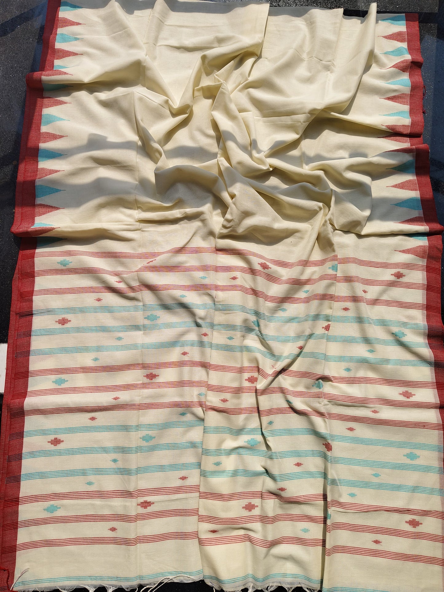 Vibrant Jamdani Saree with Geometric Patterns and Bold Borders - White - Cotton jamdani